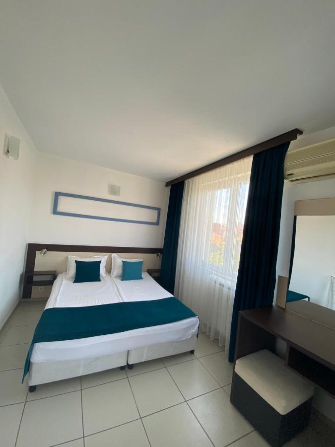 Lilia 2 Family Hotel Primorsko Exteriör bild